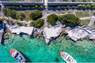 16 4871 30b Rogoznica villa seafront for sale