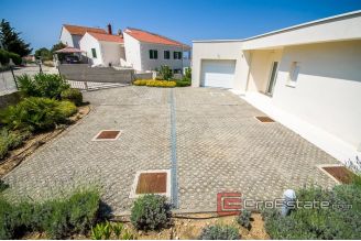 16 4871 30b Rogoznica villa seafront for sale