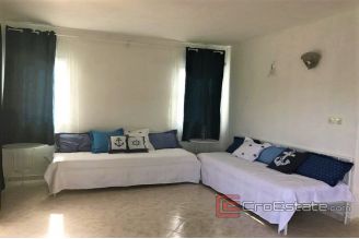 012 2021 280 house with sea view Trogir