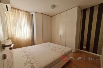 0013 2025 70 two bedroom apartment with garage and sea view Znjan for sale