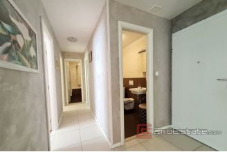 0013 2025 70 two bedroom apartment with garage and sea view Znjan for sale