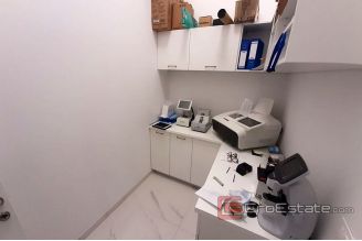 007 2016 458 business space for rent Split