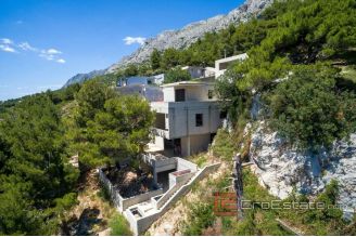 0020 5016 30 villa by the sea under construction Omis for sale