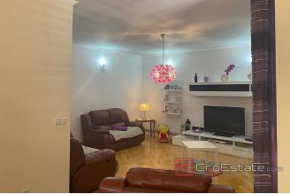 0020 2026 66 attractive house with apartments first row to the sea Sibenik for sale