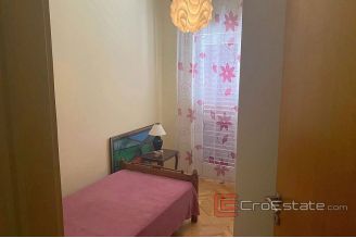 0020 2026 66 attractive house with apartments first row to the sea Sibenik for sale