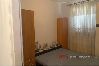 0020 2026 66 attractive house with apartments first row to the sea Sibenik for sale