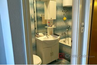 0020 2026 66 attractive house with apartments first row to the sea Sibenik for sale