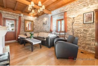 019 5301 30 island solta stone house with pool for sale