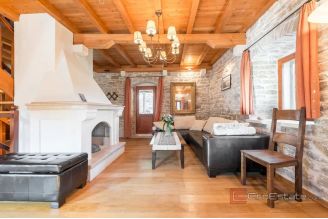 019 5301 30 island solta stone house with pool for sale