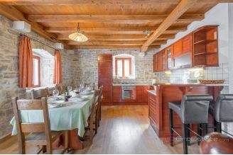 019 5301 30 island solta stone house with pool for sale