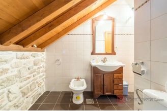 019 5301 30 island solta stone house with pool for sale