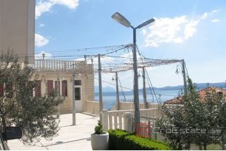020 3445 30 hotel with a beautiful sea view Omis for sale