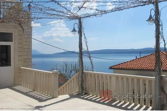 020 3445 30 hotel with a beautiful sea view Omis for sale