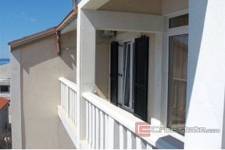 020 3445 30 hotel with a beautiful sea view Omis for sale