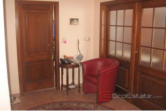 020 3445 30 hotel with a beautiful sea view Omis for sale