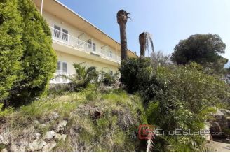 017 2016 460 Makarska detached house by the sea for sale
