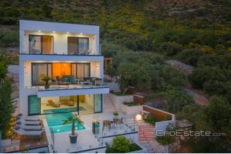 0020 2026 67 Makarska unique luxury villa with sea view for sale
