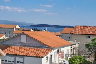 0012 2025 71 spacious apartment with garage and sea view Kastela