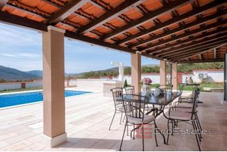 020 2026 68 modern villa with pool near Split