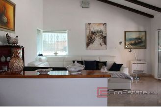 020 2026 68 modern villa with pool near Split