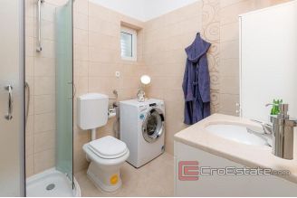 020 2026 68 modern villa with pool near Split