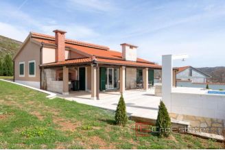 020 2026 68 modern villa with pool near Split