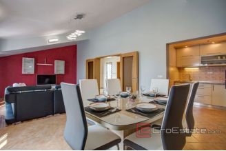 0015 2026 69 Split area apartment house near the sea