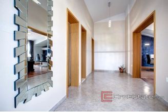 0015 2026 69 Split area apartment house near the sea