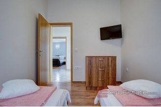 0015 2026 69 Split area apartment house near the sea