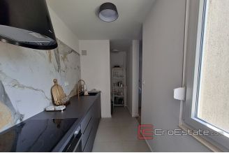 0008 2025 72 Split modern two bedroom apartment with sea view