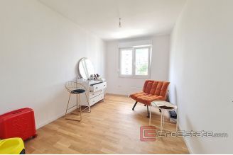 0008 2025 72 Split modern two bedroom apartment with sea view