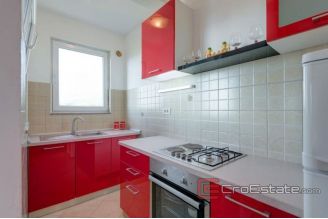 0010 2028 01 Split area apartment house with sea view