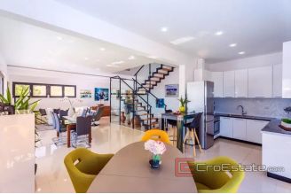 014 2025 73 Omis modern villa with pool and sea view