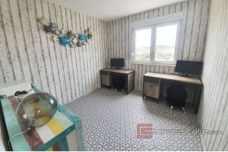 020 2018 160 Ciovo two bedroom apartment with sea view for sale