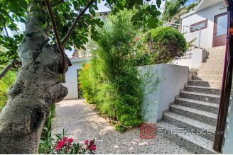 018 2018 162 Zadar house in the first row to the sea for sale