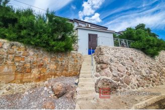 018 2018 162 Zadar house in the first row to the sea for sale