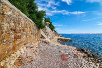018 2018 162 Zadar house in the first row to the sea for sale