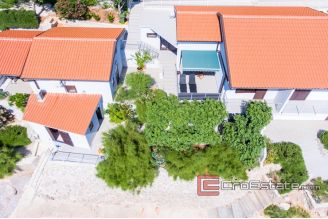 018 2018 162 Zadar house in the first row to the sea for sale