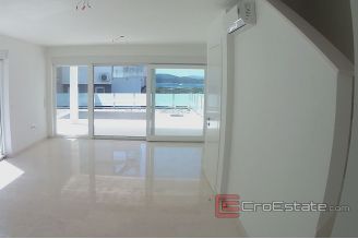 008 2014 735 Sibenik duplex apartment with sea view