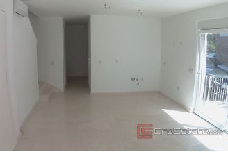 008 2014 735 Sibenik duplex apartment with sea view