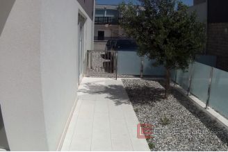 008 2014 735 Sibenik duplex apartment with sea view