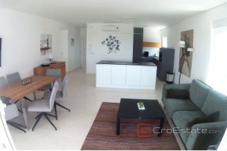 009 2014 737 Sibenik house with two apartments and_pool