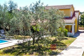 14 2013 113 Small island house for sale