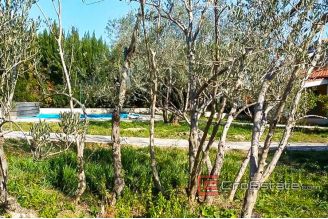 14 2013 113 Small island house for sale