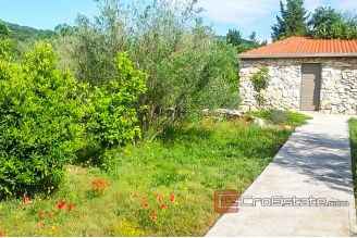 14 2013 113 Small island house for sale