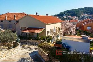 14 2013 113 Small island house for sale