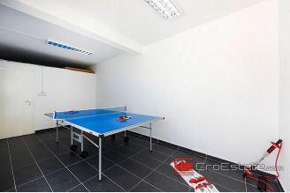 017 2014 749 Rogoznica villa with pool and sea view for sale