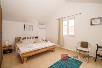 20 2013 114 Korcula first row villa for sale