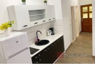 014 5021 30 Brac seafront apartment for sale