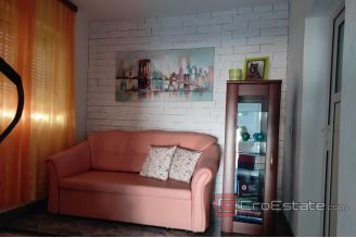 016 2114 02 Zadar apartment house with sea view for sale
